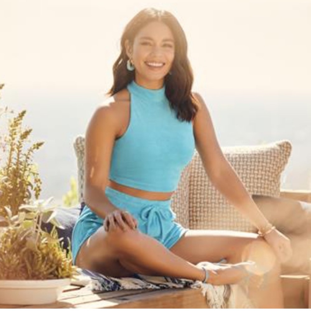 Fabletics X Vanessa hudgens terry built in bra tank